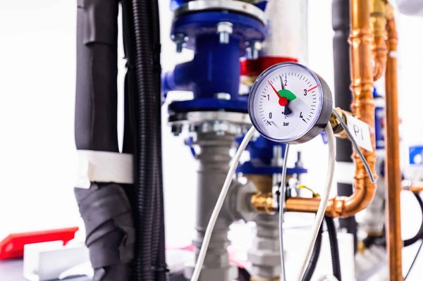 Quels sont les avantages d'une pompe à chaleur en Bretagne et en Normandie ?